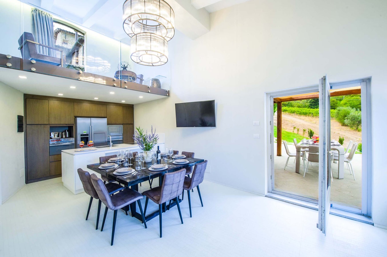 Alonza Estate - Large Countryside Estate 30 Villas in Italy