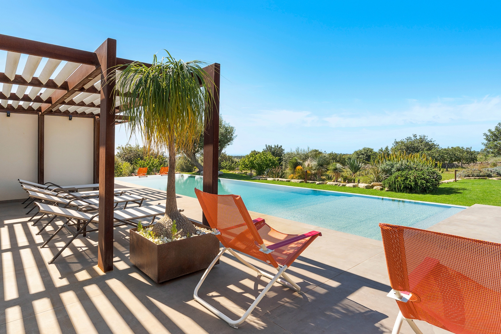Tenuta Del Sole, elegant Sicilian estate 3 Villas in Italy