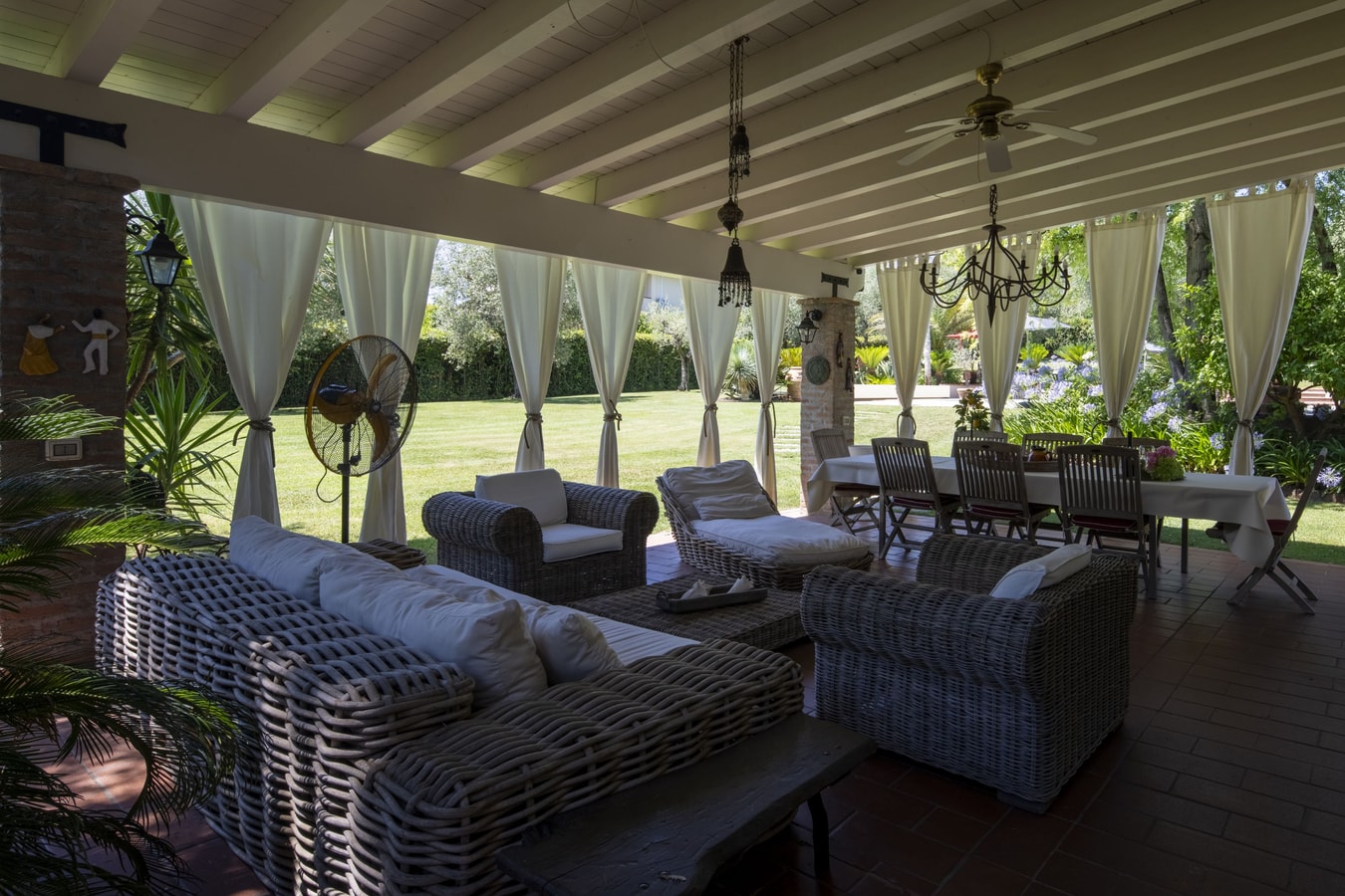 Villa Olivella, with Private Pool - 100m to Lake 44 Villas in Italy