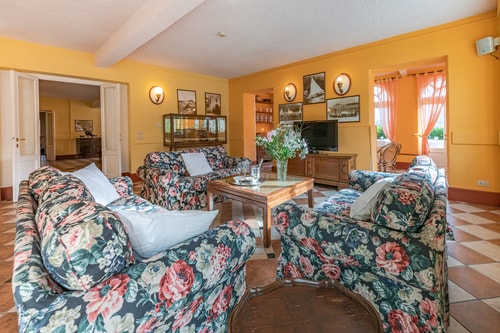 Villa Dia, Lakeside Luxury Retreat 6 Villas in Italy