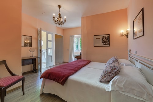 Villa Dia, Lakeside Luxury Retreat 39 Villas in Italy