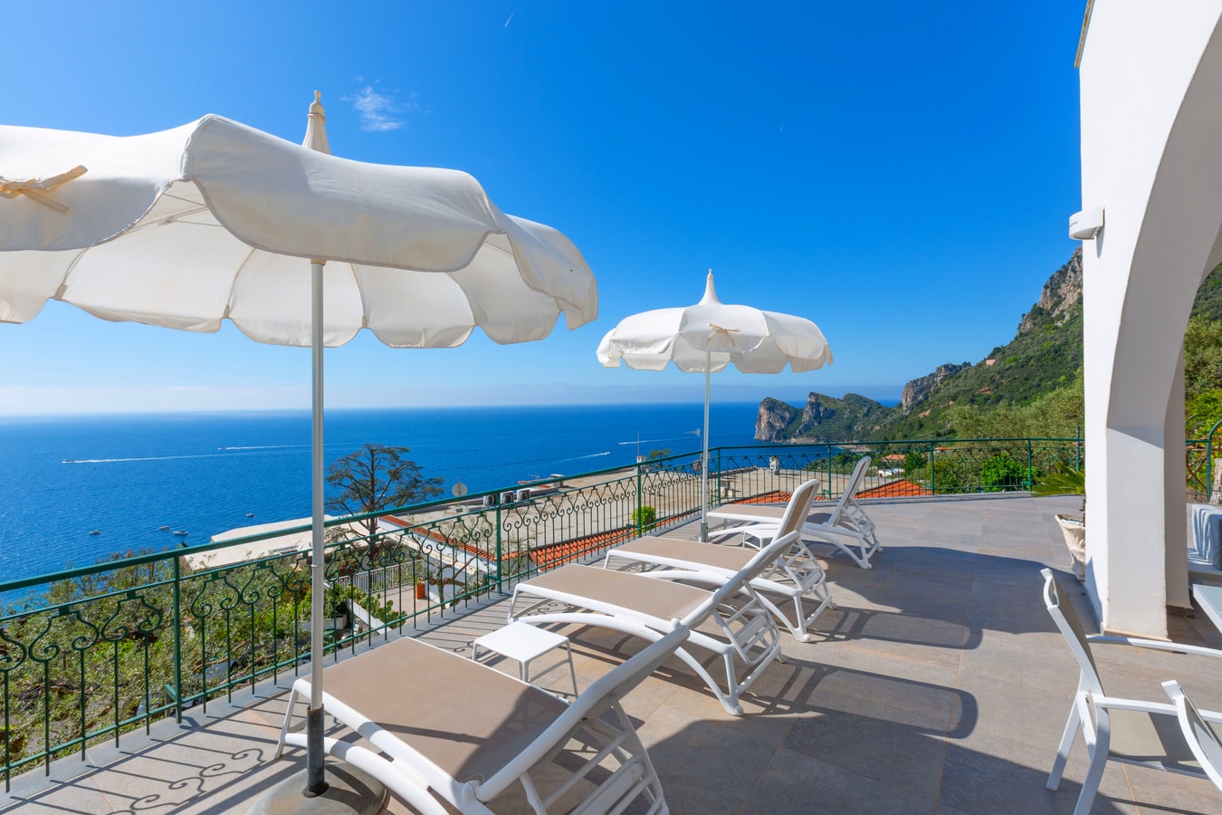Villa Carmela 5 Italian Breaks