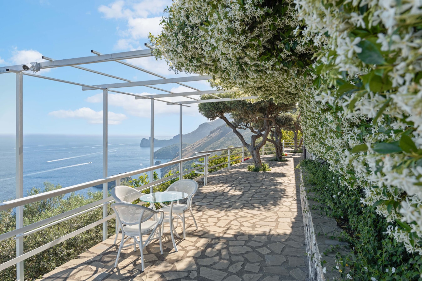 Villa Silenzio, Secluded Retreat with Sea Views 24 Villas in Italy