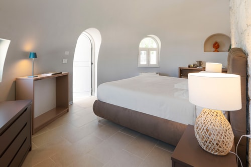Villa Catrice - Seafront villa with private pool 15 Villas in Italy