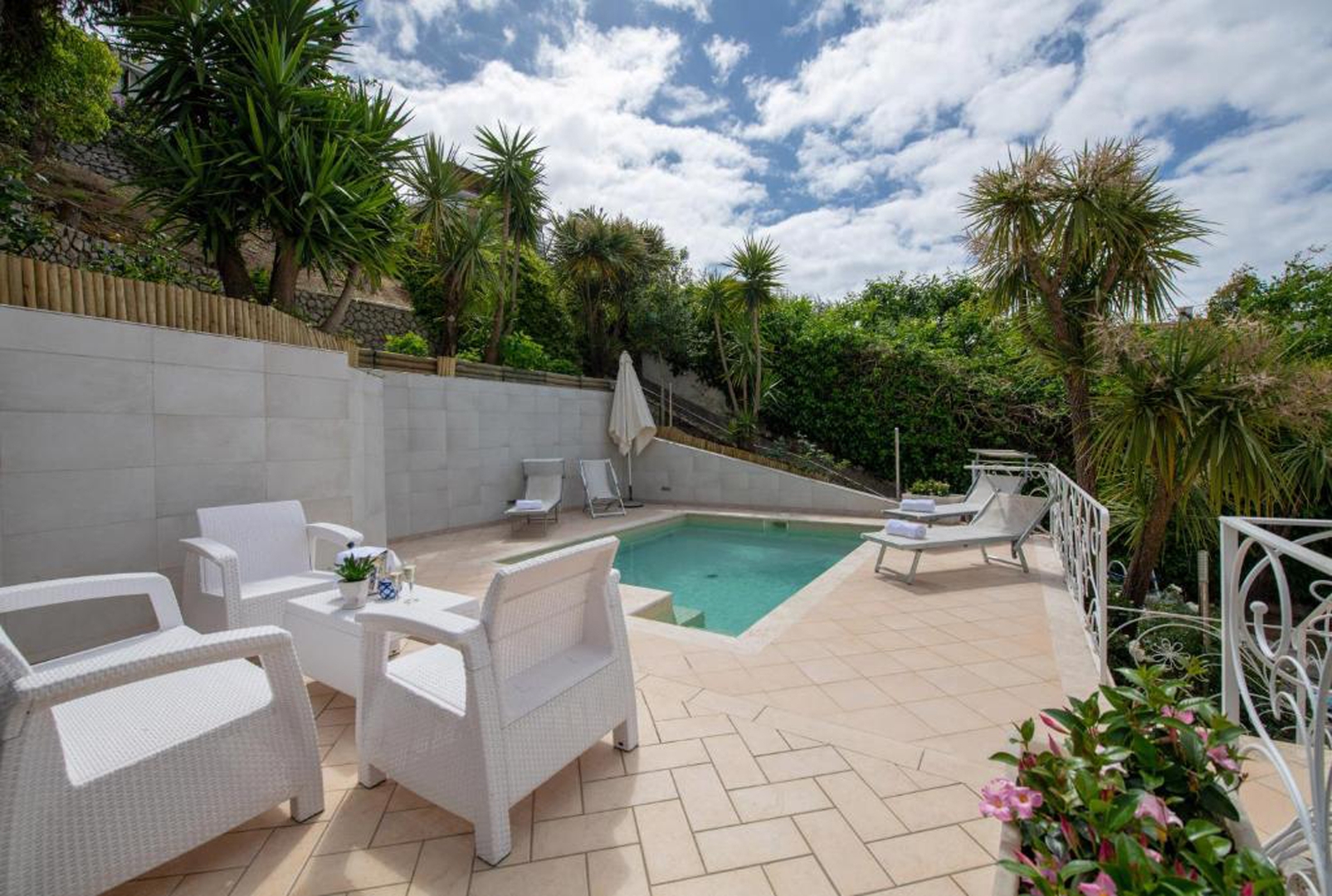 Villa Carlotta with private pool and sea views in Sorrento area 35 Villas in Italy