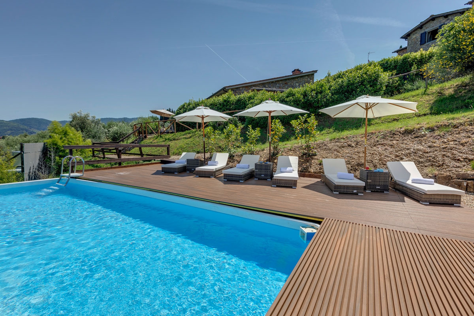 Villa with swimming pool in Tuscany 43 Villas in Italy