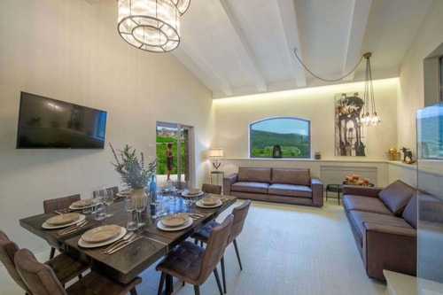 Alonza Estate - Large Countryside Estate 29 Villas in Italy