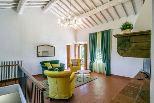 Villa Gaiole – Tuscan Estate with Pool & Spa 32 Villas in Italy