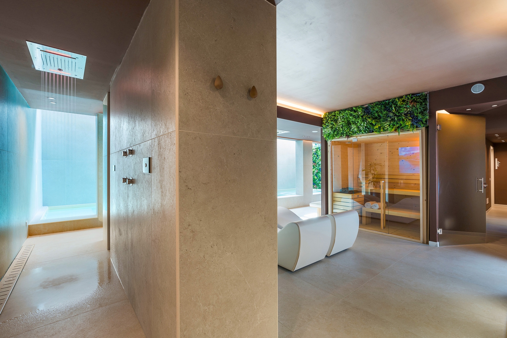 Stunning modern villa near the sea 29 Villas in Italy