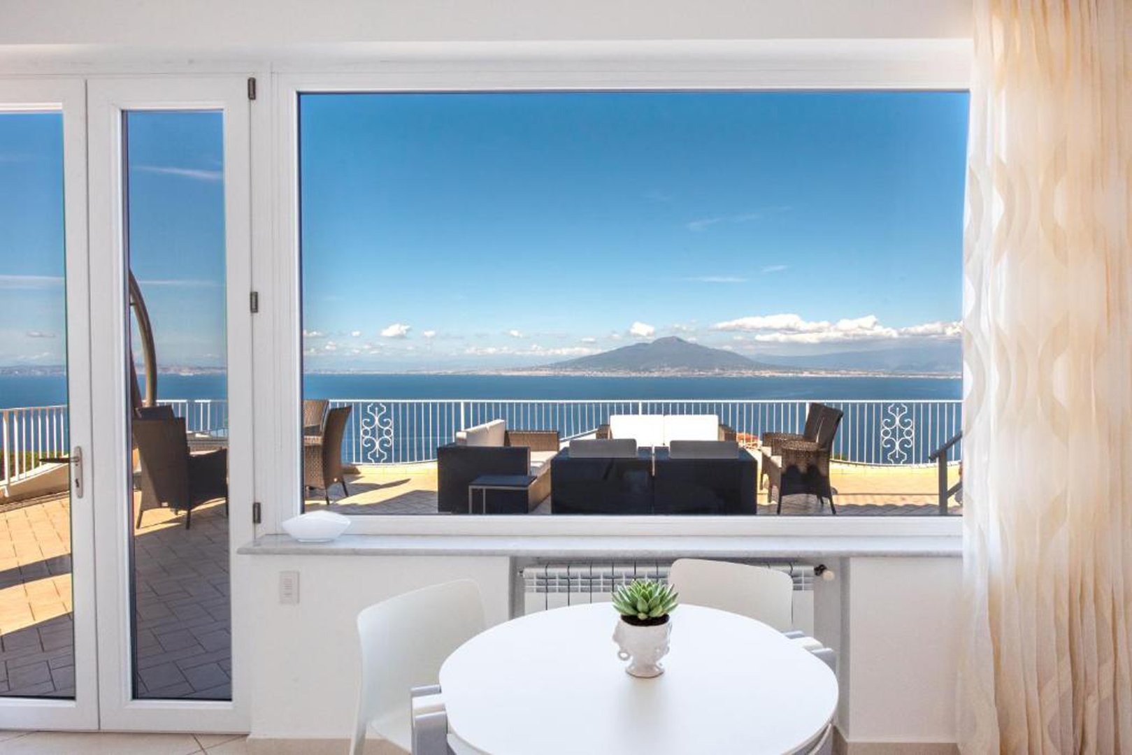 Villa Carlotta with private pool and sea views in Sorrento area 12 Villas in Italy
