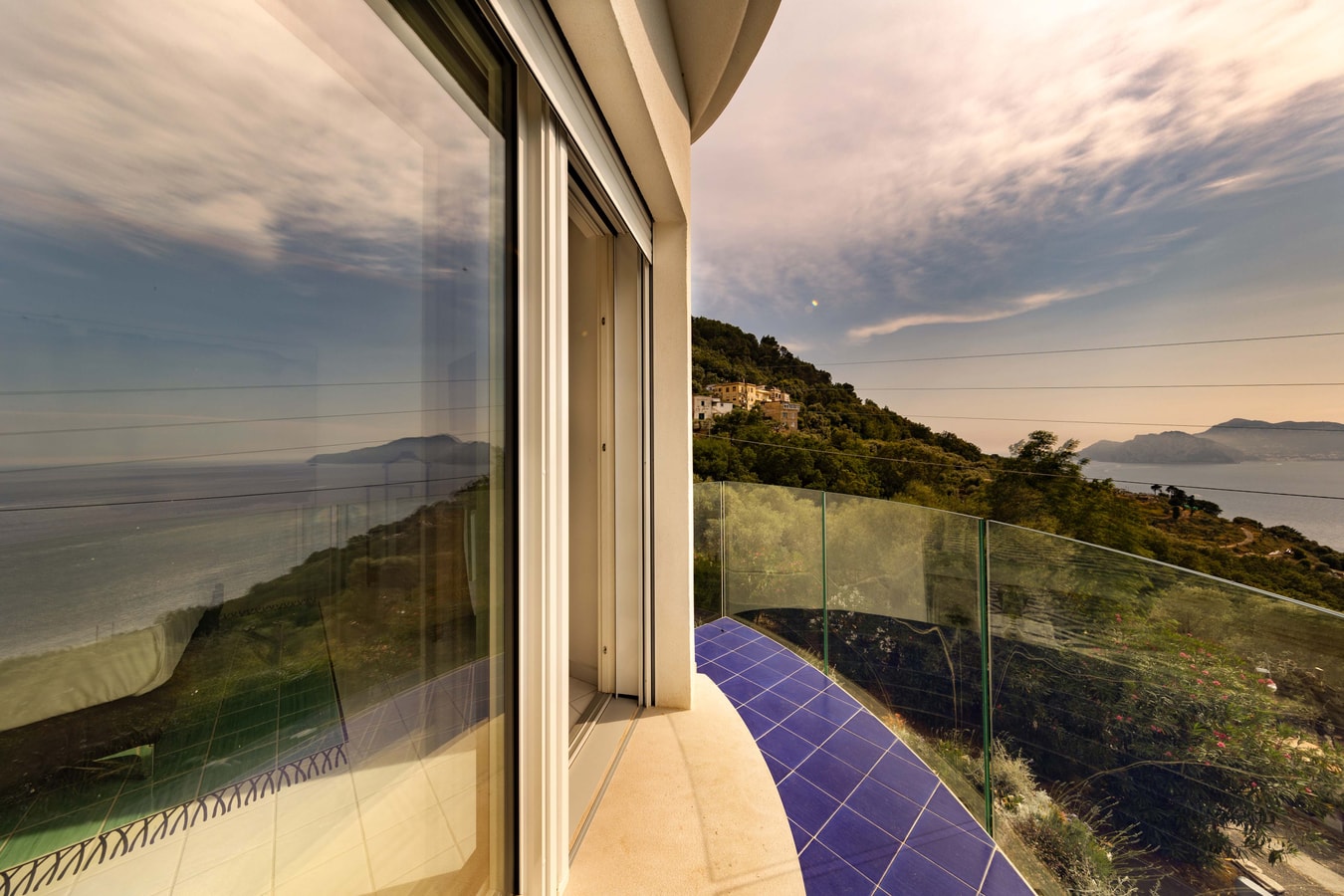 Villa Baia Serena, Panorama with Private Pool 35 Villas in Italy