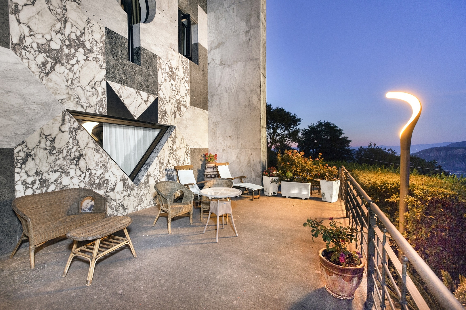 Villa Fontanella - Modern villa with pool and Jacuzzi 39 Villas in Italy