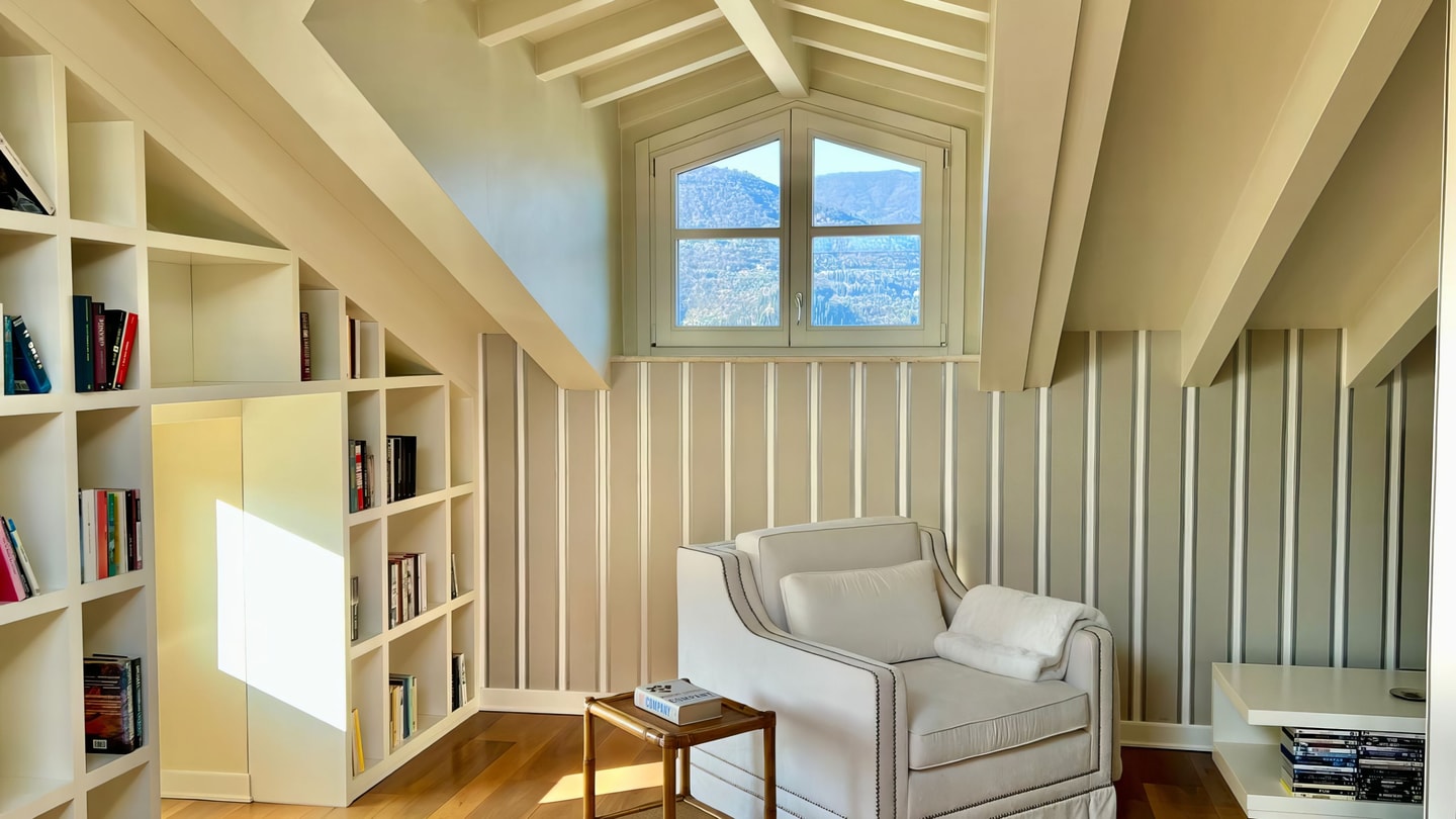 Villa Acquabella with lake views and pool 34 Villas in Italy