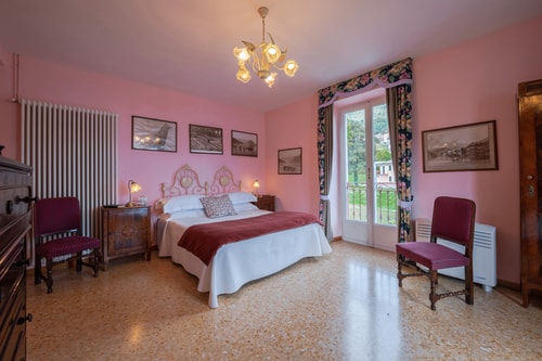 Villa Dia, Lakeside Luxury Retreat 28 Villas in Italy