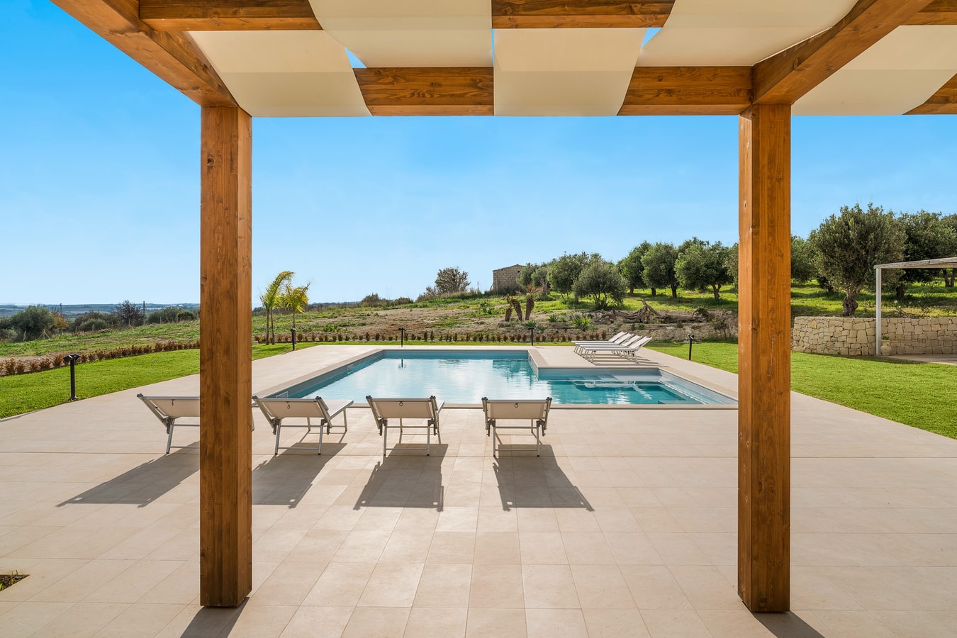 Tenuta Oliveto, Luxury Country Estate near Noto 68 Villas in Italy