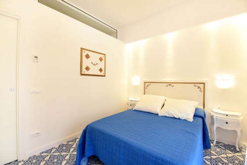 Casa Nizza, Apartment in Town Centre 8 Villas in Italy