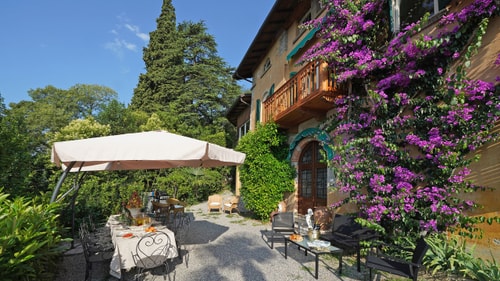 Villa Cadenza - Private villa with lake views 33 Villas in Italy