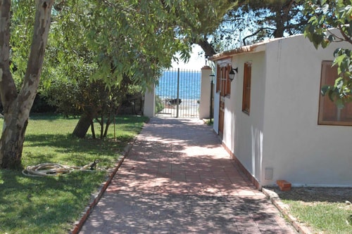 Casa Scoglio - Seafront Retreat near Syracuse, Sicily 5 Villas in Italy