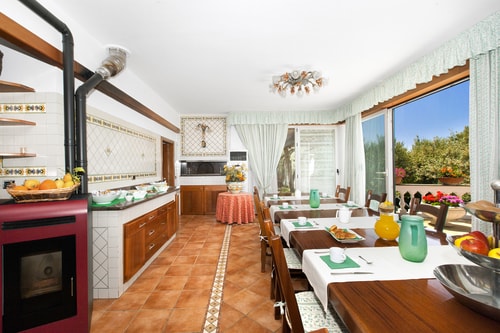 Villa Bionda, with sea views and private pool 10 Villas in Italy