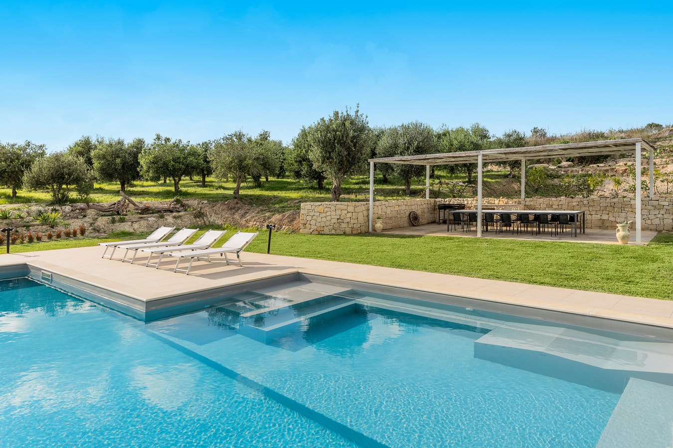 Tenuta Oliveto, Luxury Country Estate near Noto Villas in Italy