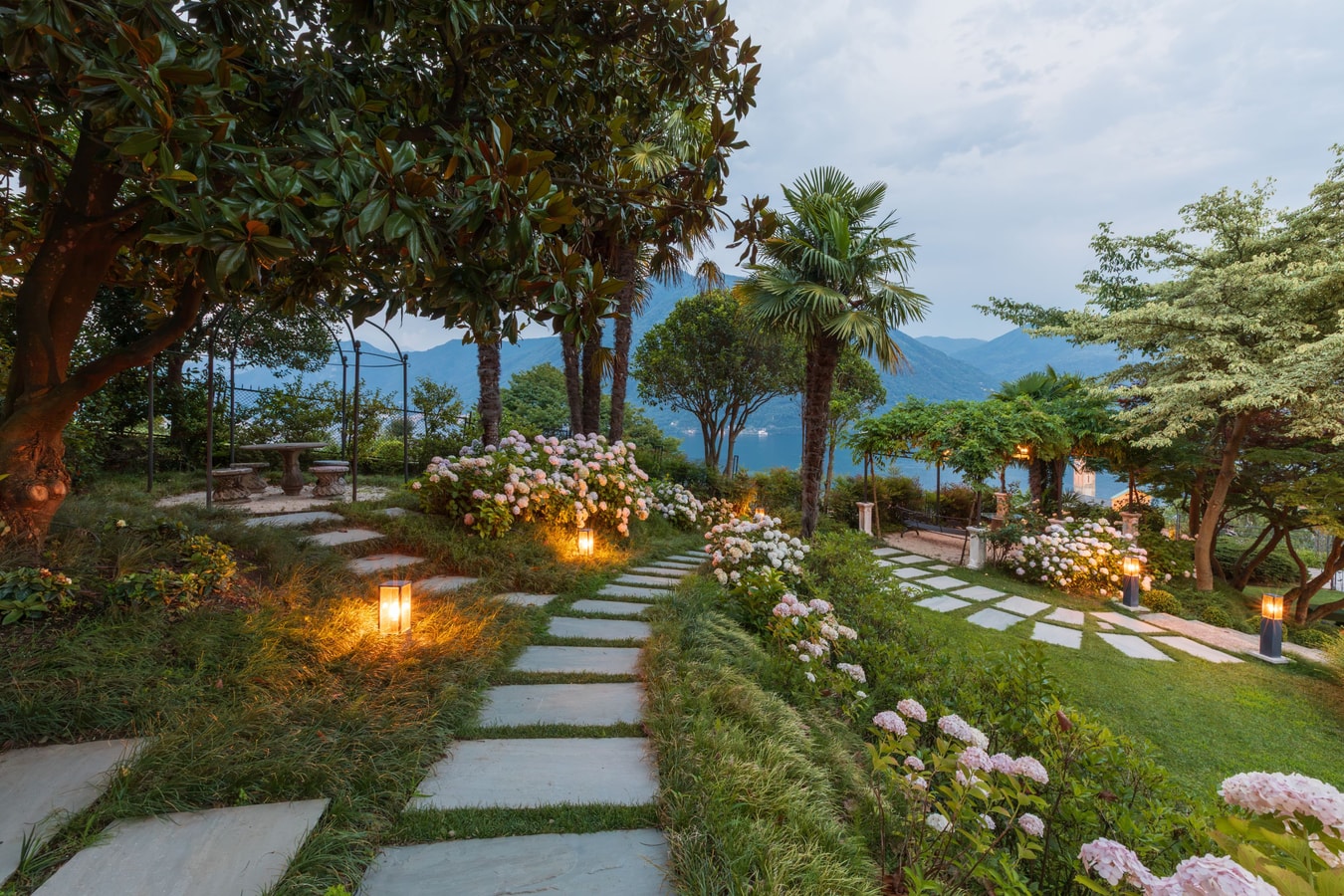 Villa Classica, Historic villa with lake views 7 Villas in Italy