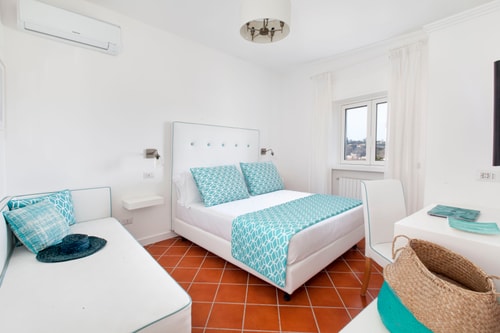 Resort Lubrense - perfect for large groups 54 Villas in Italy