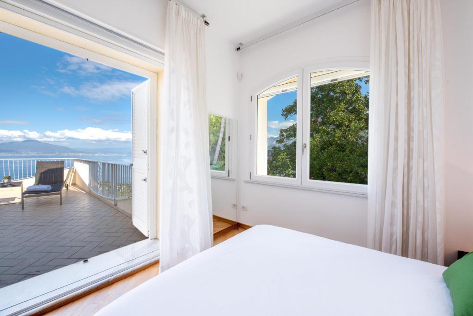 Villa Carlotta with private pool and sea views in Sorrento area 31 Villas in Italy