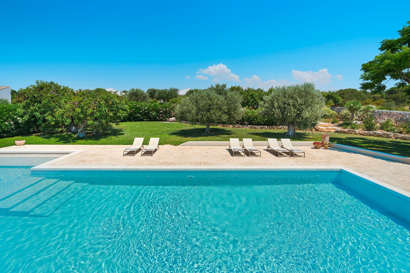 Casa Carol (Bianco) - Villa with shared pool 33 Villas in Italy