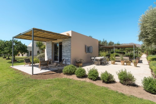 Villa Giordana with private swimming pool, Sicily 40 Villas in Italy