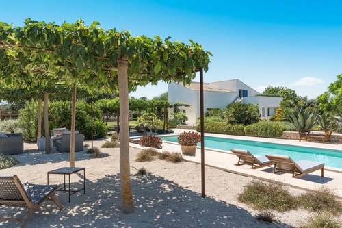 Villa Giordana with private swimming pool, Sicily 64 Villas in Italy