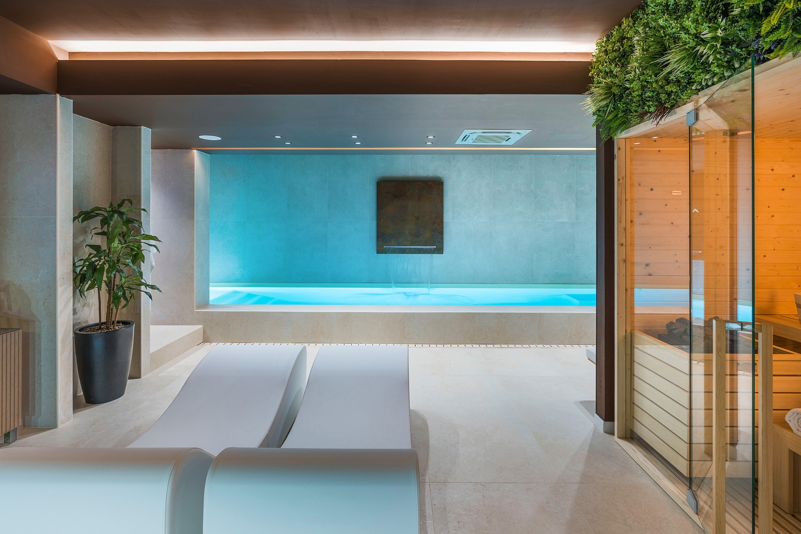 Stunning modern villa near the sea 28 Villas in Italy