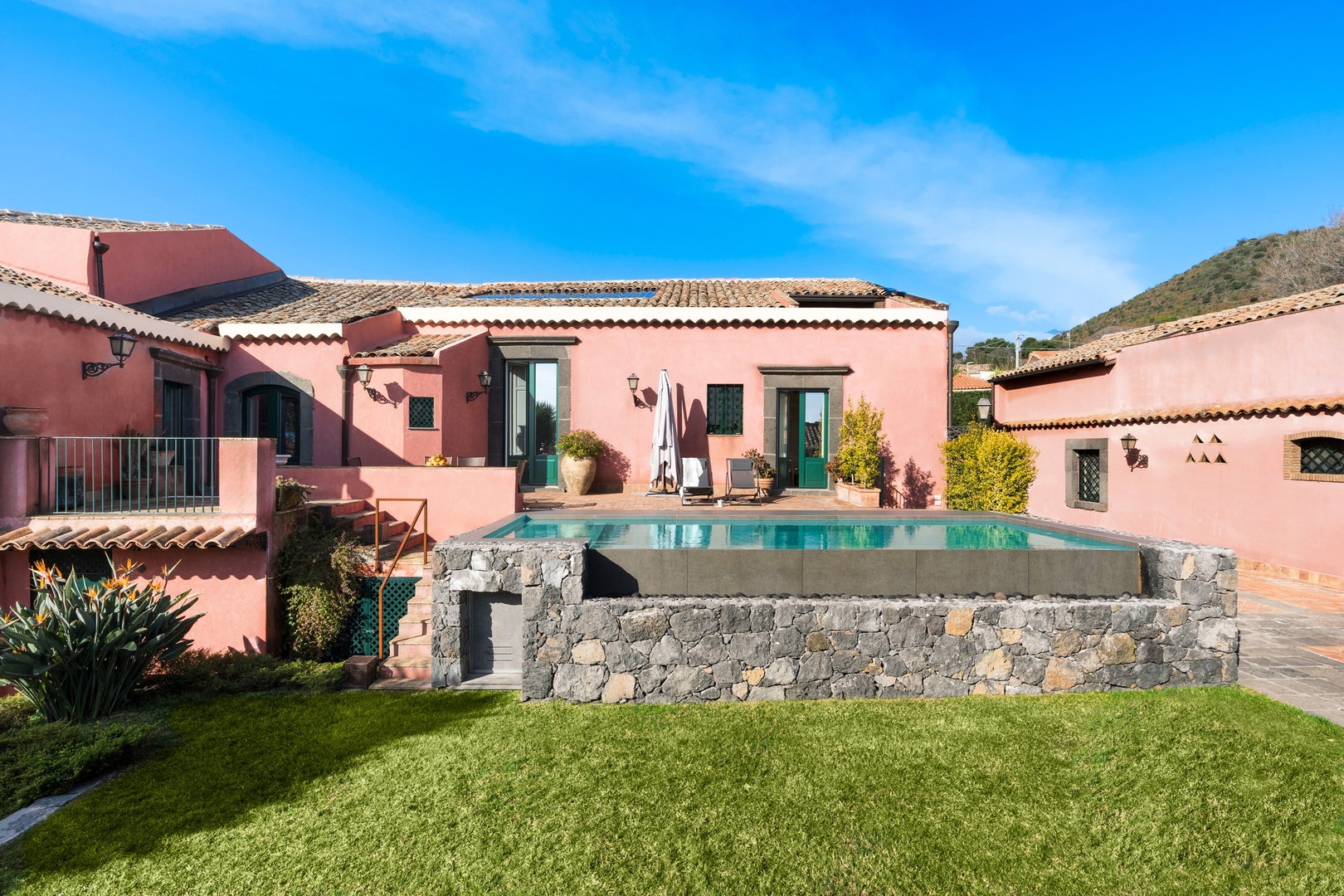 Villa Varanni near Catania 3 Villas in Italy