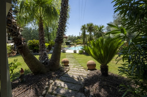 Villa Olivella, with Private Pool - 100m to Lake 51 Villas in Italy