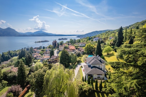 Villa Alvino, large family villa by the lake 58 The Prestige Villa Collection