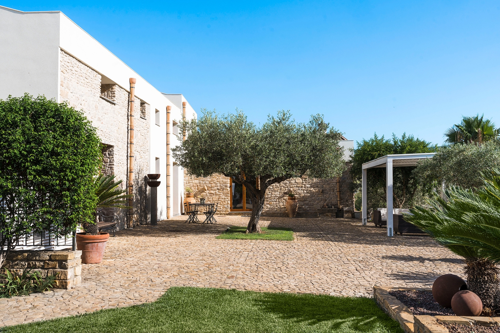 Villa Rega - Private villa with pool in Sicily 78 Villas in Italy