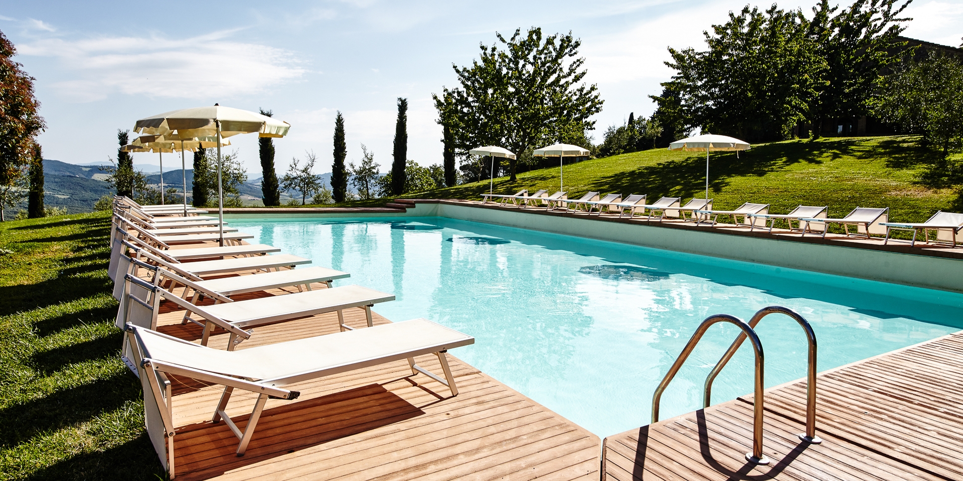 Castagneto Estate - Large Tuscan Borgo 1 Villas in Italy
