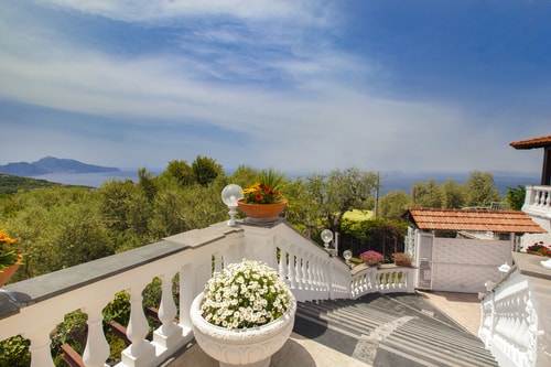 Villa Bionda, with sea views and private pool 34 Villas in Italy