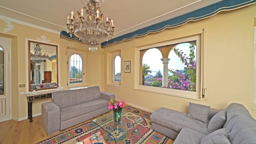 Villa Cadenza - Private villa with lake views 7 Villas in Italy