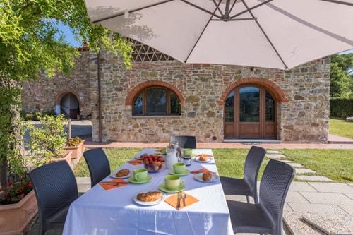 Villa Priscilla, with private pool 32 Villas in Italy