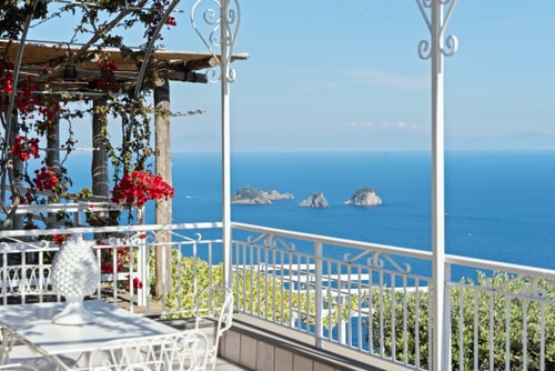 Villa Silenzio, Secluded Retreat with Sea Views 42 Villas in Italy