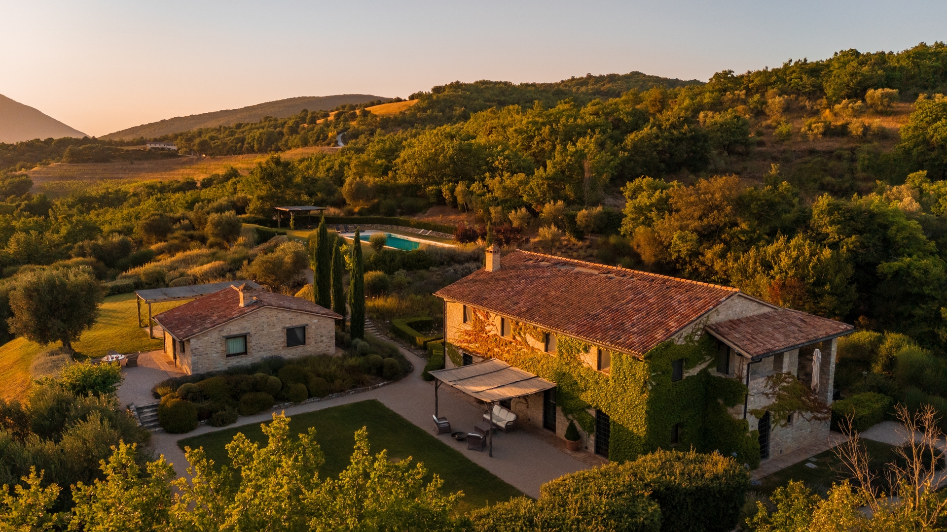 Villa Penelope - Private villa with heated pool 1 Villas in Italy
