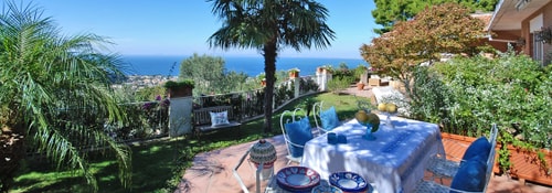 Casa Le Onde, with private terrace, shared pool 22 Villas in Italy