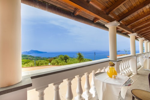 Villa Bionda, with sea views and private pool 0 Villas in Italy