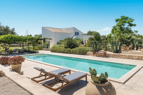 Villa Giordana with private swimming pool, Sicily 65 Villas in Italy