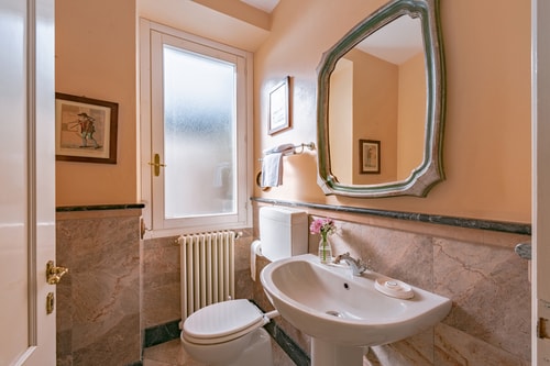 Villa Dia, Lakeside Luxury Retreat 44 Villas in Italy