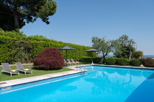 Villa Nilda - Private lakefront property with pool 1 Italian Breaks