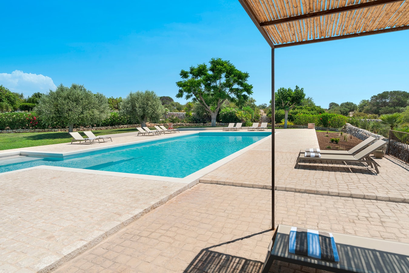 Casa Carol (Bianco) - Villa with shared pool 31 Villas in Italy