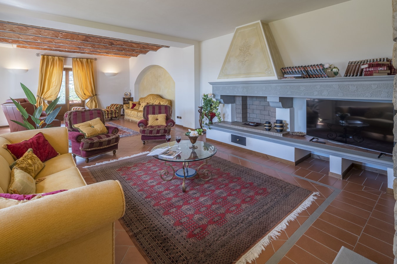 Villa Lavinia, with private pool, spa and gym 11 Villas in Italy