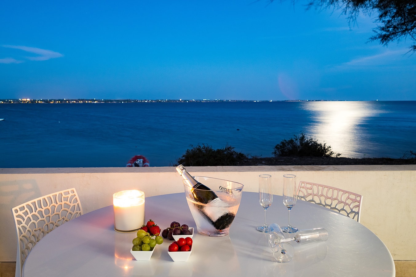 Casa Ulisse, sea front property 38 Villas in Italy
