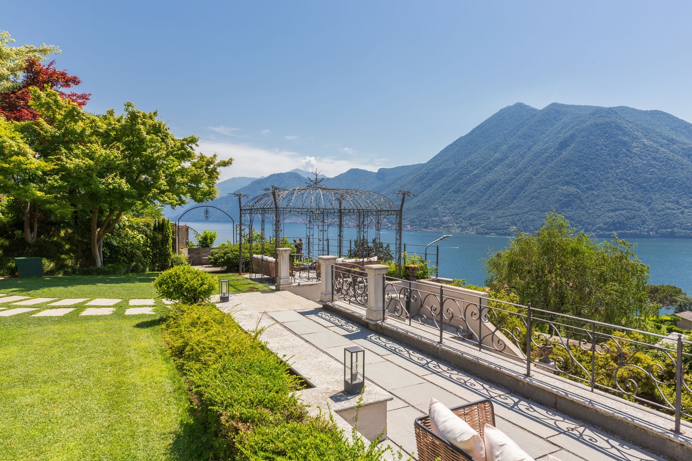Villa Classica, Historic villa with lake views 49 Villas in Italy